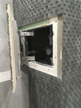 Люк под плитку Нажимной Секрет-Лайт 2 створки 870*500 Люк под плитку Нажимной Секрет-Лайт 2 створки 870*500