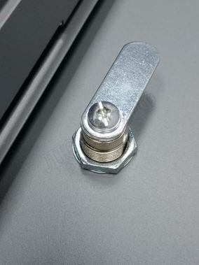 Люк сантехнический Элит усиленный 1 мм с замком 300*1600, RAL 9003 муар Люк сантехнический Элит усиленный 1 мм с замком 300*1600, RAL 9003 муар