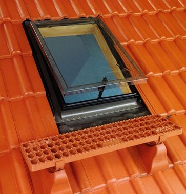 Кровельный люк Окно-люк FAKRO WSZ Кровельный люк Окно-люк FAKRO WSZ