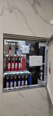 Люк под плитку Секрет 3.0 400*900, с антипровисом Люк под плитку Секрет 3.0 400*900, с антипровисом