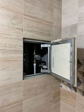 Люк под плитку Секрет 3.0 400*900, с антипровисом Люк под плитку Секрет 3.0 400*900, с антипровисом